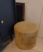 Poef fluweel goudgeel / oker met opbergvak - 41 cm x 36 cm H, Huis en Inrichting, Ophalen, Zo goed als nieuw