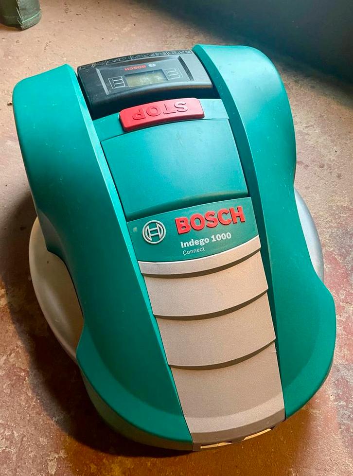 Tondeuse robot Bosch Indego 1000 Neuf  prb elec A reparer?!), Tuin en Terras, Robotmaaiers, Zo goed als nieuw, Ophalen