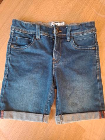 Jongensshort maat 122, merk name it beschikbaar voor biedingen