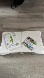 Wii fit board en 2 spelletjes, Games en Spelcomputers, Ophalen, Gebruikt, Draadloos, Wii