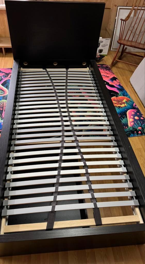 Bed te koop lit a vendre, Huis en Inrichting, Slaapkamer | Bedden, Zo goed als nieuw, 200 cm, Ophalen