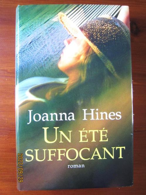 Livre "Un été suffocant" de Joanna Hines, Livres, Romans, Comme neuf, Envoi
