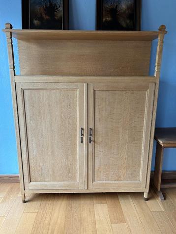 Eiken Barkast H 185 x B 143 x D 37 cm beschikbaar voor biedingen