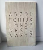 Houten bord met alfabet, Huis en Inrichting, Ophalen, Zo goed als nieuw