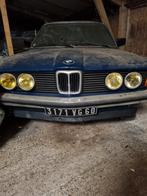 BMW E21 320 6 cilinder,5 versnellingen 1982, Autos, Oldtimers & Ancêtres, Boîte manuelle, Bleu, 2 portes, Berline