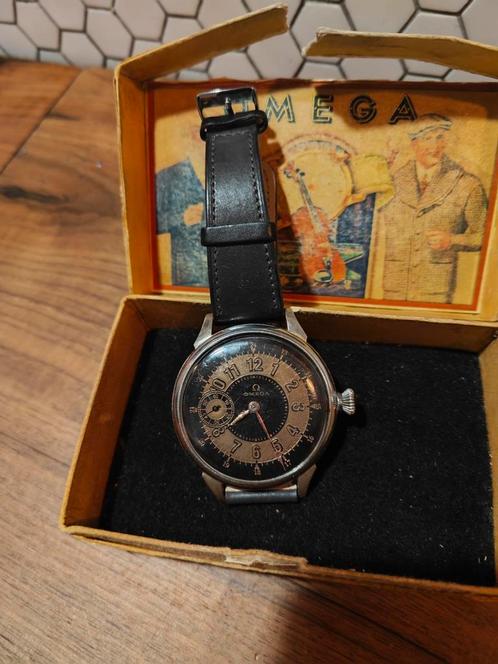 Montre Omega surdimensionnée deux tons vers 1939 avec boîte, Bijoux, Sacs & Beauté, Montres | Hommes, Comme neuf, Omega, Enlèvement ou Envoi