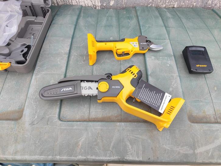 NIEUW Stiga Snoeischaar en zaag op accu (incl Accu + lader), Tuin en Terras, Snoeischaren, Nieuw, 50 mm of meer, Ophalen of Verzenden