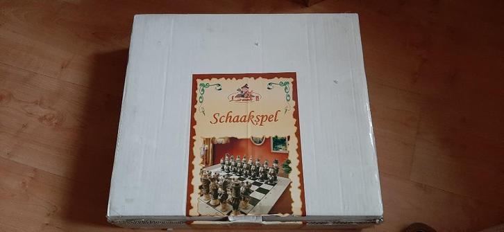 Laven Efteling schaakspel in orginele doos, Verzamelen, Efteling, Zo goed als nieuw, Gebruiksvoorwerp, Ophalen of Verzenden