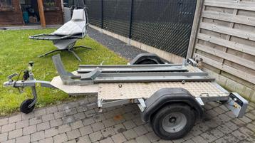 Motortrailer met neuswiel, alu oprijplaat en wielklem beschikbaar voor biedingen