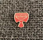 PIN - CACHAREL - LA CHEMISERIE, Collections, Envoi, Utilisé, Marque, Insigne ou Pin's