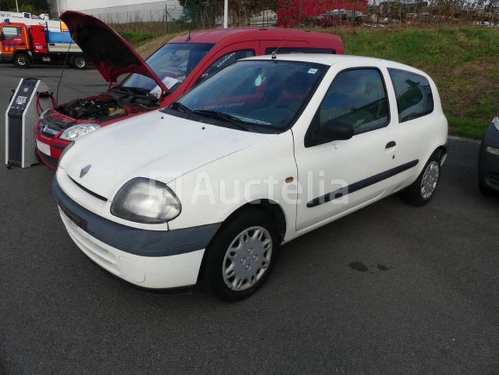 Renault Clio auto (1999-132.507 km-VIN:VF1CB0EF19648006), Auto's, Oldtimers, Bedrijf, Te koop, Renault, Overige brandstoffen, Overige carrosserie
