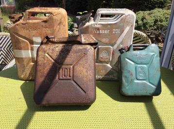 JERRYCANS VERZAMELING WW II beschikbaar voor biedingen