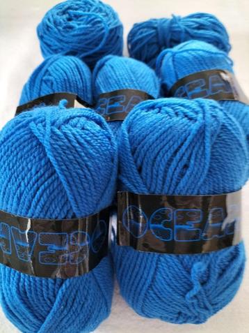 Pelote de laine Ocean (6 pelotes bleu).