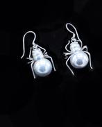 Oorbellen met Zilveren kevertjes, Hangers, Nieuw, Ophalen of Verzenden, Zilver