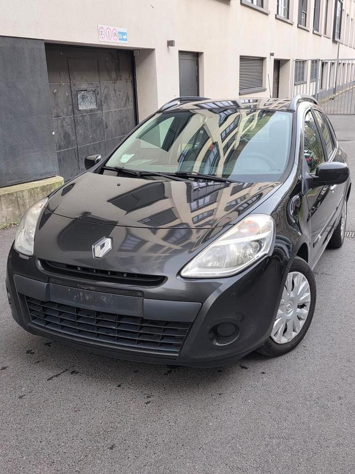 Renault Clio 1.5 dci, Auto's, Renault, Particulier, Clio, Diesel, Euro 5, Break, 5 deurs, Handgeschakeld, Zwart, Zwart, Stof, Voorwielaandrijving