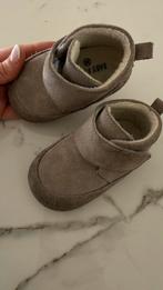 Beige babyschoentjes Baby Dutch, Garçon ou Fille, Enlèvement ou Envoi, Comme neuf, Pantoufles