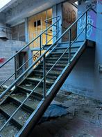 gegalvaniseerde trap 3,3 x h 2,20 1m l, plat 2x1 m, Doe-het-zelf en Bouw, Ladders en Trappen, Ophalen of Verzenden, Trap