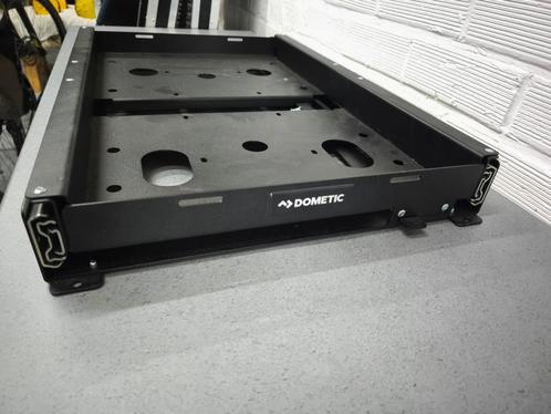 Dometic  model 45 uitschuifbaar onderstel koeling frigo/box, Caravans en Kamperen, Koelboxen, Zo goed als nieuw, Koelbox, Ophalen of Verzenden