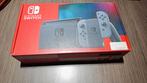 Nintendo Switch + spelletjes + 2 controllers + doos, Consoles de jeu & Jeux vidéo, Consoles de jeu | Nintendo Switch, Switch 2019 Upgrade