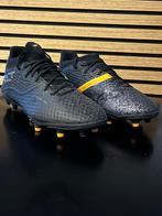 Mooie en bijna niet ge bruikte voetbzl schoenen, Comme neuf, Chaussures de sport, Noir, Envoi