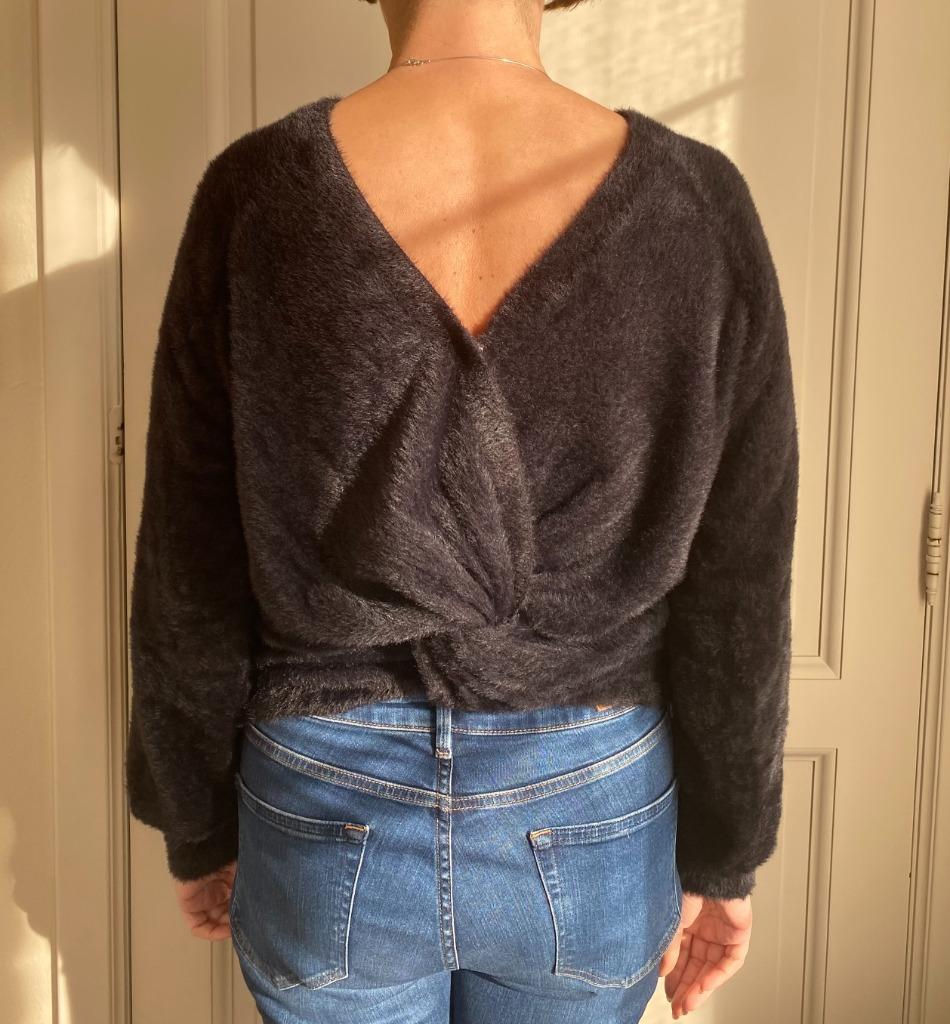 Zachte zwarte trui met knoop (Les Temps des Cerises), Le Temps des Cerises, Enlèvement ou Envoi, Neuf, Noir