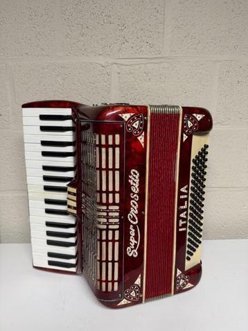 Prachtige zelfspelende Accordeons ............ beschikbaar voor biedingen