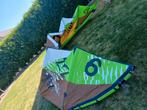 2 minder recente, maar heel goede kite's, met nieuwe bar, Watersport en Boten, Kitesurfen, Ophalen of Verzenden, Zo goed als nieuw