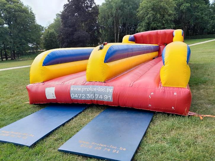 Chateau gonflable, Hobby & Loisirs créatifs, Articles de fête | Location, Utilisé, Enlèvement