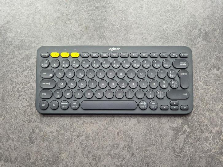 Logitech k380 bluetooth keyboard, Computers en Software, Toetsenborden, Zo goed als nieuw, Azerty, Draadloos, Multimediatoetsen