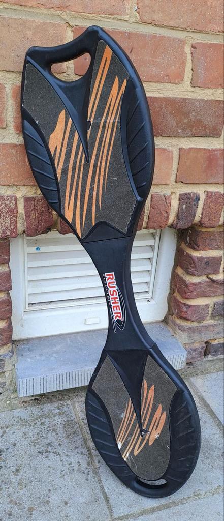 Skateboard razor 2 roues marque rusher challenge a saisir ↙️, Sport en Fitness, Skateboarden, Zo goed als nieuw, Skateboard, Longboard