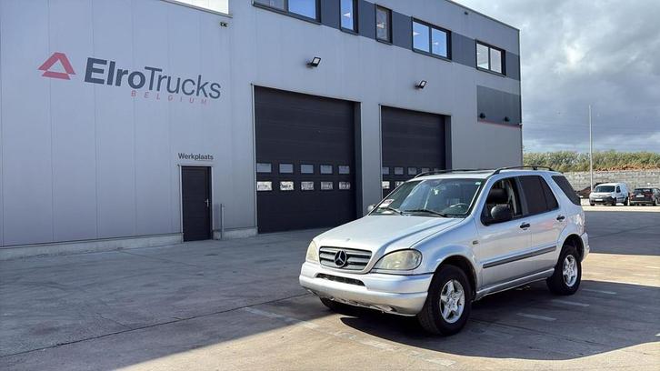 Mercedes-Benz ML 270 CDI EL22869, Autos, Mercedes-Benz, Entreprise, Achat, Classe M, 4x4, Diesel, SUV ou Tout-terrain, Boîte manuelle