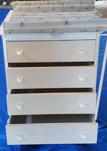 verzorgingstafel  beschikbaar voor biedingen