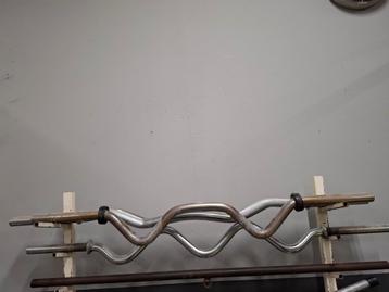 Barre en w pour musculation  beschikbaar voor biedingen