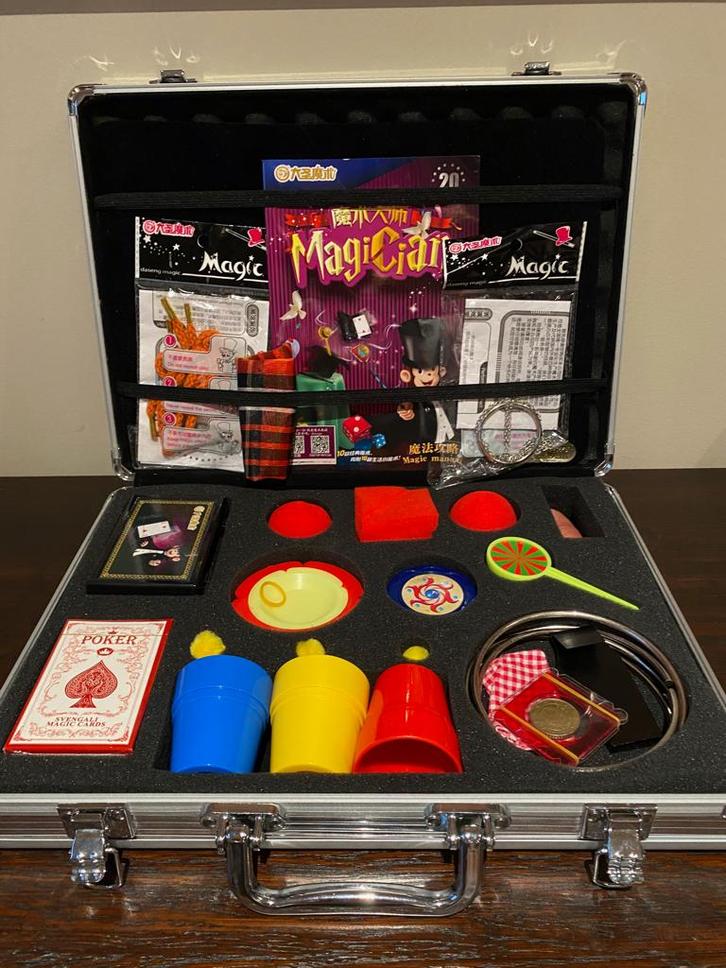 Giga professionele goochelset in koffer NIEUW, Hobby en Vrije tijd, Overige Hobby en Vrije tijd, Nieuw, Ophalen of Verzenden