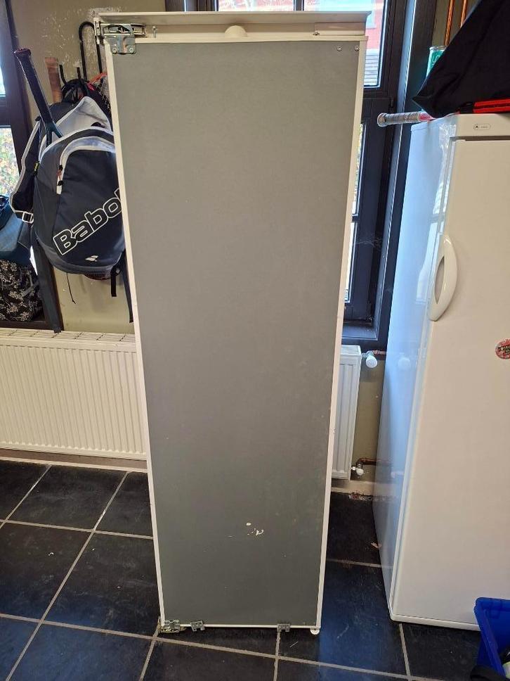 inbouwfrigo Bosch KIL38A40, Elektronische apparatuur, Koelkasten en IJskasten, Gebruikt, Met vriesvak, 200 liter of meer, 160 cm of meer
