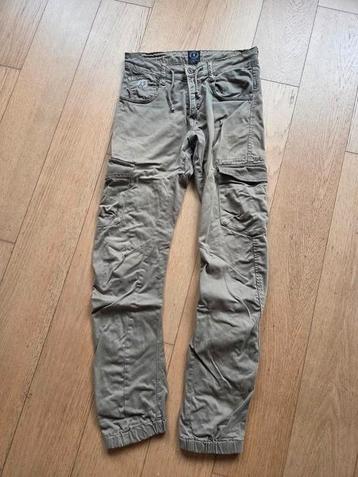 Kaki cargo broek le temps des cerises maat 18A beschikbaar voor biedingen