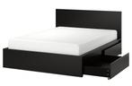 Ikea Malm tweepersoonsbed 160x200 + nachtkastje, Huis en Inrichting, Slaapkamer | Bedden, Ophalen, Zwart, Tweepersoons, Zo goed als nieuw