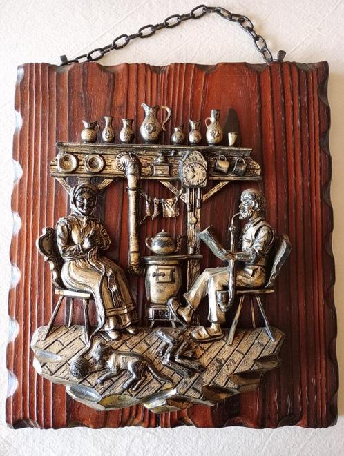 Houten wandpaneel met tinnen decoratie, Huis en Inrichting, Woonaccessoires | Wanddecoraties, Zo goed als nieuw, Ophalen