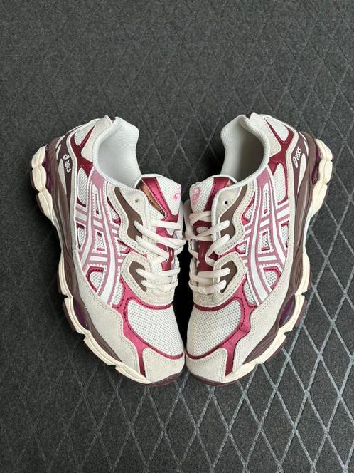 Asics Gel-NYC Bordeaux & Crème, Kleding | Heren, Schoenen, Zo goed als nieuw, Ophalen of Verzenden