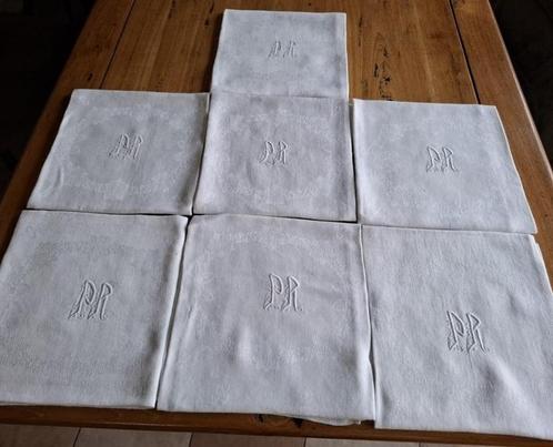 Stapeltje van 9 oude Franse servetten, monogram PR, Antiek en Kunst, Curiosa en Brocante, Ophalen of Verzenden