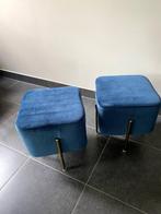 2 blauwe bijzetkrukjes (€20/stuk), Ophalen