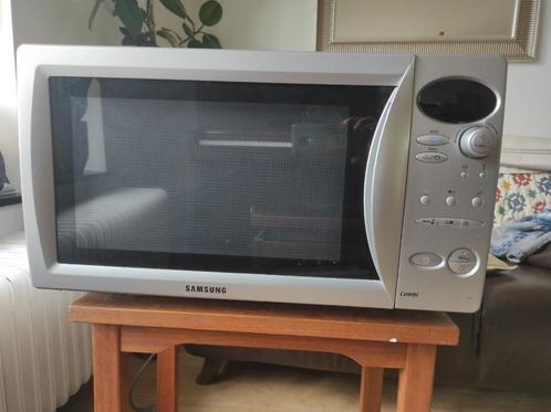 SAMSUNG micro-ondes combiné four traditionnel, Elektronische apparatuur, Ovens, Gebruikt, Vrijstaand, Oven, Minder dan 45 cm, 45 tot 60 cm