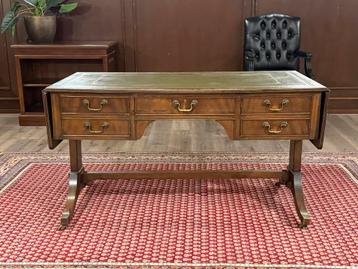 Klassiek Engels bureau (schrijftafel) #536 beschikbaar voor biedingen