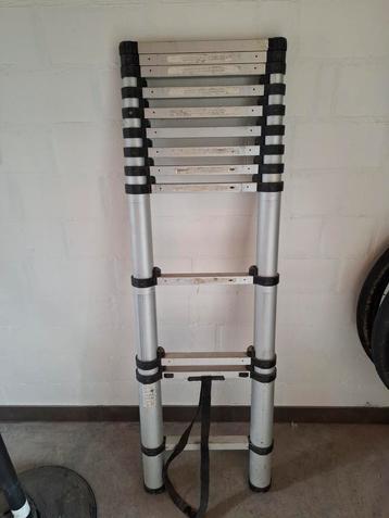 Schuifladder beschikbaar voor biedingen