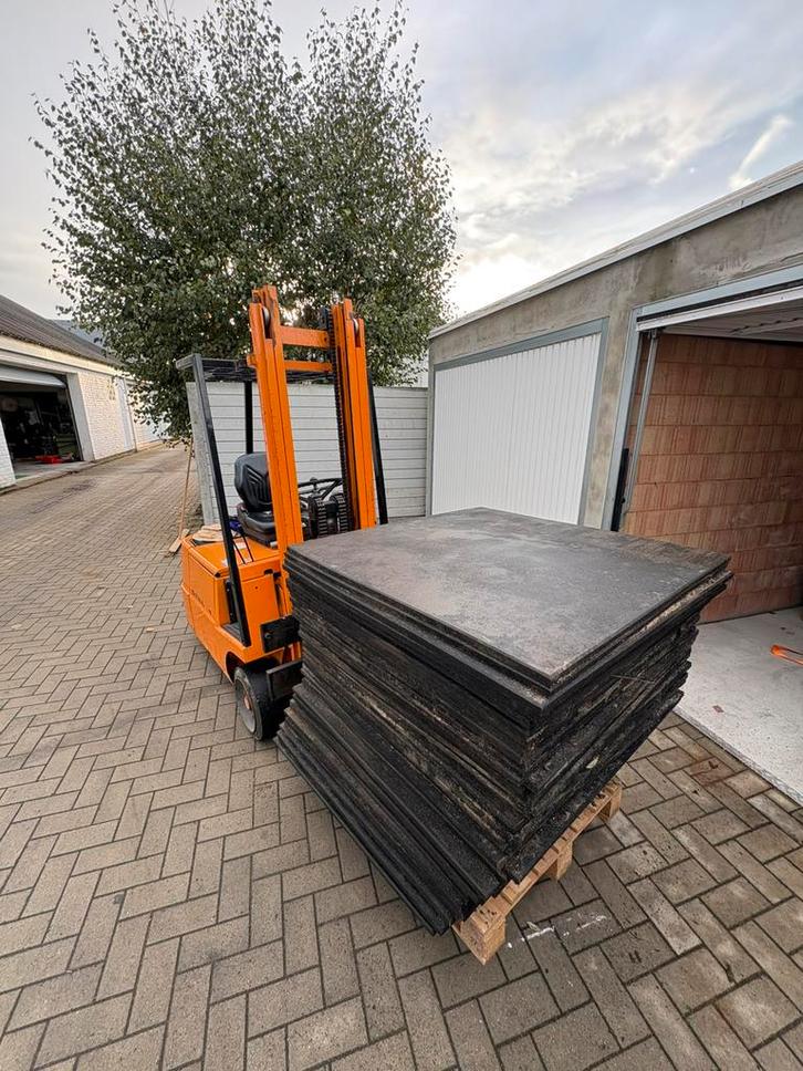 45x rubber tegels 1x1 2cm dik, Tuin en Terras, Tegels en Klinkers, Rubber, Ophalen