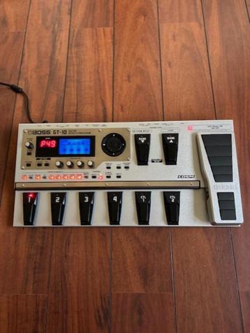 Boss GT-10 gitaar effecten processor beschikbaar voor biedingen