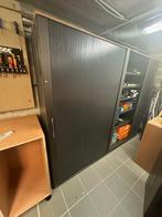 Armoire métallique professionnels état correct coulissante, Maison & Meubles, Armoires | Armoires à porte coulissante & Armoires à archives