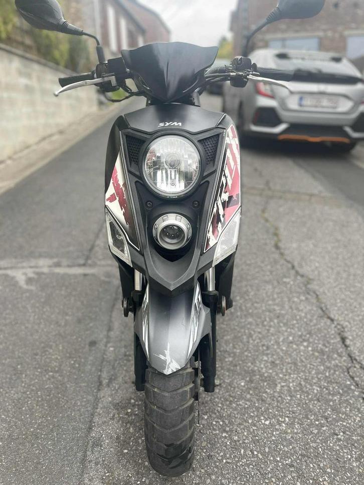 Sym crox klasse A met papier 2 sleutel 25cc zonder rijbewijs, Fietsen en Brommers, Scooters | Overige merken, Zo goed als nieuw
