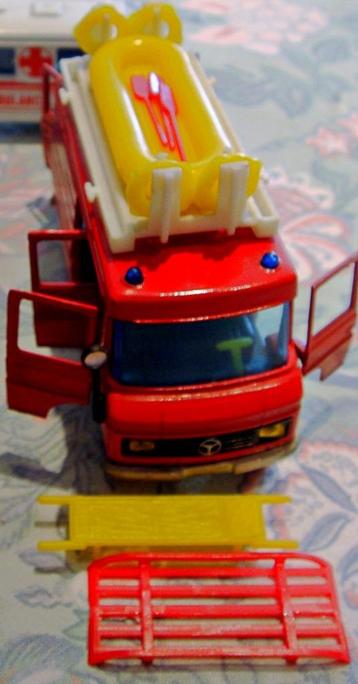 Mercedes-Benz L 406 D Water Rescue, Siku 2213, 1975-78, Hobby en Vrije tijd, Modelauto's | 1:43, Ophalen of Verzenden, Gebruikt
