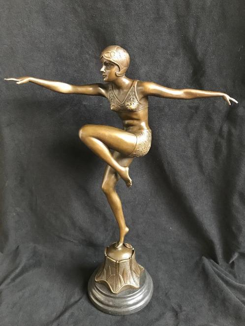 Bronzen dansende sensuele dame F.Paris 46 cm zuiver brons, Antiek en Kunst, Kunst | Beelden en Houtsnijwerken, Ophalen of Verzenden